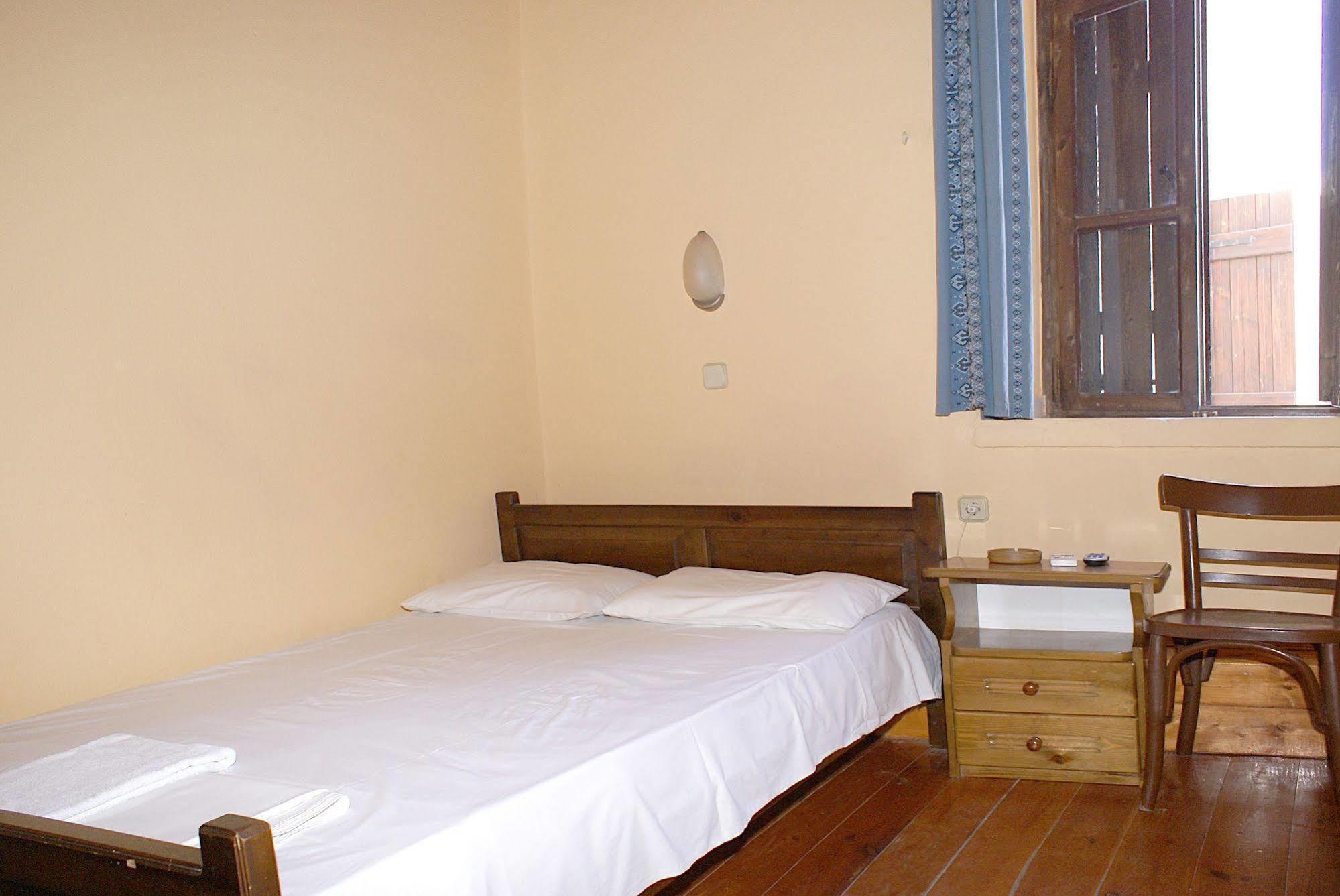Kydonia Rooms Chania  Exteriör bild